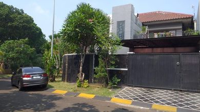 Rumah Mewah di BSD Puspita Loka, Tangerang, 4 Kamar Tidur, LT 368m²
