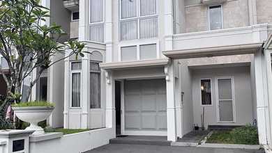 Rumah Mewah di Kawasan BSD Green Wich, Tangerang, LB 132m², Harga 3,7 Miliar