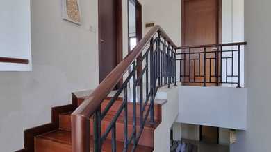 Hunian Elite di Kawasan BSD Green Wich, Tangerang, LB 200m², Harga 4,2 Miliar