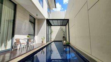 Rumah Elegan di BSD City, Tangerang, 4 KT, LT 220m²