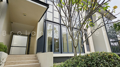 Hunian Prestisius di Kawasan BSD City, Tangerang, LB 285m², Harga 9,2 Miliar