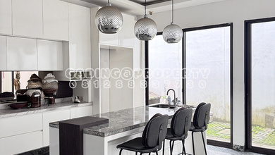 Rumah Area Premium BSD De Park, Tangerang - Harga Menarik 6,8 Miliar