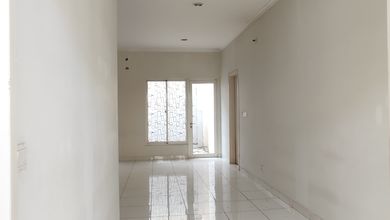 Dikontrakkan Rumah Terjangkau di Gading Serpong, Tangerang, LT 180m²