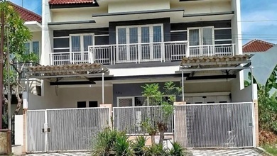 Hunian Mewah di Rungkut, Surabaya, 5 KT, LT 200m²