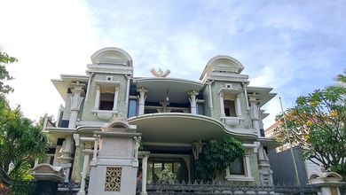 Hunian Mewah di Kawasan Dukuh Pakis, Surabaya, LB 1650m², Harga 70 Miliar