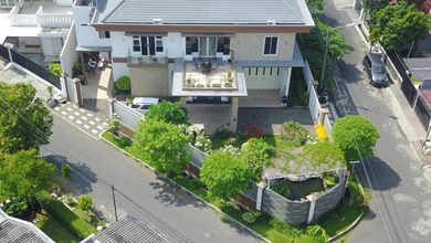 Rumah Mewah di Sukolilo, Surabaya, 4 Kamar Tidur, LT 500m²