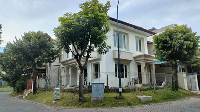 Rumah Sewa Nyaman Lokasi Dukuh Pakis, Surabaya, LB 240m²