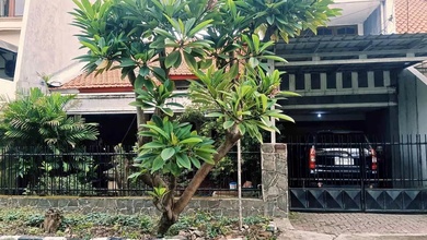 Hunian Mewah di Gayungan, Surabaya, 4 Kamar Tidur, LT 275m²