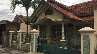 Jual Rumah Cantik Luas 228 m2 di Gentan, Sukoharjo
