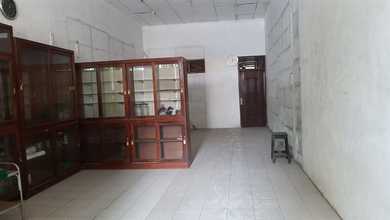 Rumah Mewah di Kawasan Pekalongan Barat, Pekalongan, LB 150m², Harga 4 Miliar