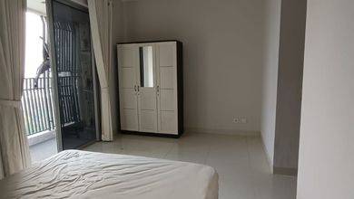 Jual Unit Apartemen Siap Ditempati 2BR Semi Furnished Kondisi Baik