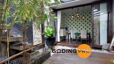 Rumah Mewah di Bintaro, Jakarta Selatan, 4 Kamar Tidur, LT 233m²