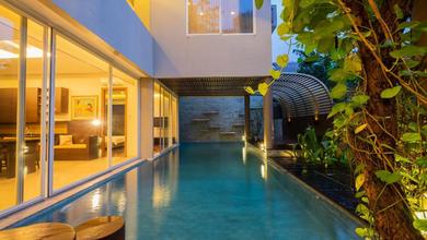 Rumah Elite di Kawasan Karawaci, Tangerang, LB 1150m², Harga 30 Miliar