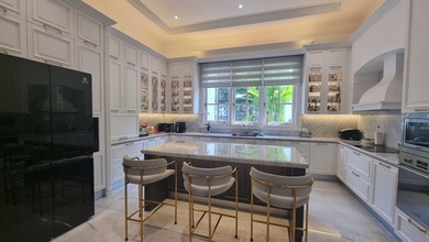 Rumah Elegan di BSD, Tangerang, 4 Kamar Tidur, LT 570m²