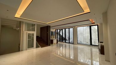 Rumah Area Luxury Gading Serpong, Tangerang - Harga Menarik 11,5 Miliar