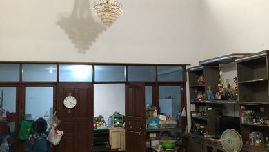 Properti Siap Huni di Area Kebon Jeruk, Jakarta Barat, LT 221m²