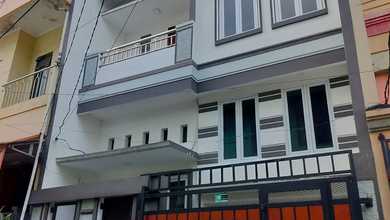 Rumah Mewah di Kawasan Pademangan, Jakarta Utara, LB 270m², Harga 3 Miliar