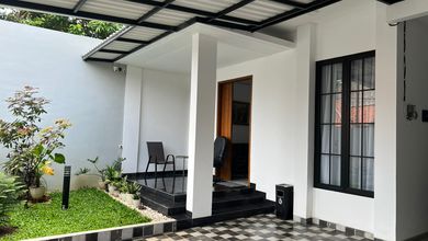 Dijual rumah Mewah di Bintaro, Jakarta Selatan - LT 180m²