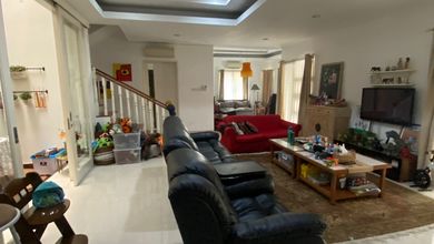 Penawaran Eksklusif, rumah Mewah di Pondok Indah, Jakarta Selatan, LB 310m²