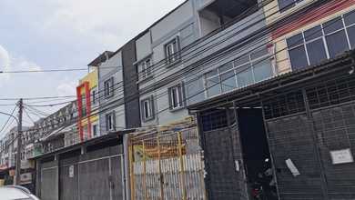 Termurah! Jual Ruko Second Siap Huni Semi Furnished untuk Usaha Anda di Taman Ratu