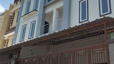 Ruko di Jalan utama sakti 4 126m 4 lantai jalan 2 mobil