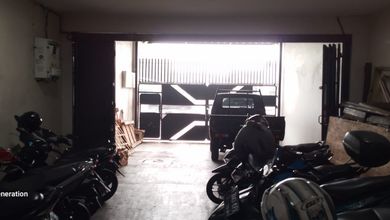 Ruko Senen 3 lantai di Jalan kramat raya jalan boulevard