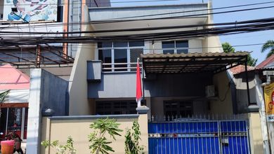 Rumah Mewah di Kawasan Kemayoran, Jakarta Pusat, LB 180m², Harga 3,5 Miliar