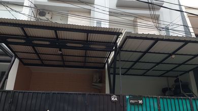 Rumah Siap Pakai di Kawasan Kebayoran Lama, Jakarta Selatan, LT 60m²