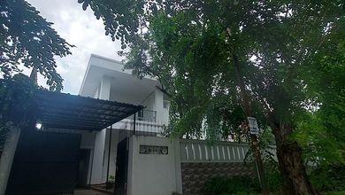 Rumah Modern LT 460 Jual di Kebon Jeruk, Jakarta Barat