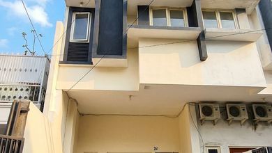 Ruko Strategis Tomang Jakarta Barat - Area Komersil & Siap Huni!