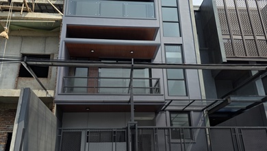 Hunian Mewah di Kedoya, Jakarta Barat, 3 KT, LT 119m²