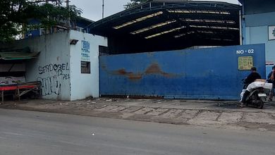 Gudang Komersil Kapuk 4450 m SHM Jalan Bisa Dilalui Truk