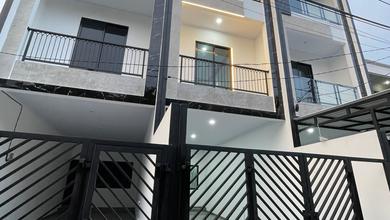 Rumah Favorit di Duri Kepa, Jakarta Barat, 4 KT, Harga 2,35 Miliar