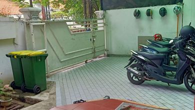 Rukan 2 lantai komersiil di Tomang