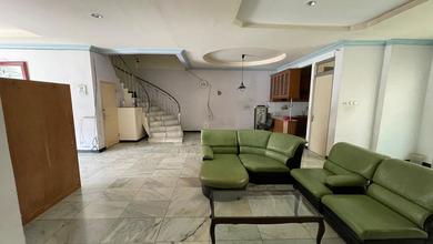 Rumah Unfurnished Daerah Strategis Daerah Muara Karang