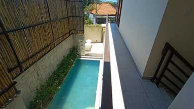 Jual Rumah Megah Luas 180 m2 di Kerobokan, Badung