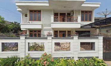 Hunian Mewah di Gunung Puyuh, Sukabumi, 4 Kamar Tidur, LT 280m²