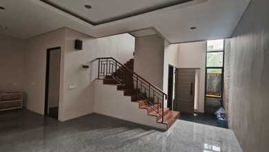 Rumah Elegan di BSD, Tangerang, 4 Kamar Tidur, LT 160m²