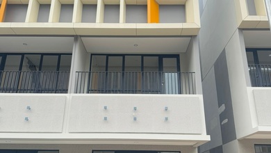 Ruko BSD The Loop - BSD 3 Lantai Ada Balkon LT 4,5 X 9 /Lb 160 PLN 3500Watt