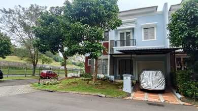 Disewakan Cepat Rumah Cantik dengan Lahan Luas 180 m2 di Gading Serpong