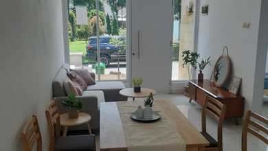 Jual Rumah Strategis di Serpong, Tangerang Selatan - LT 81m²