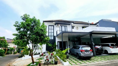 Rumah Mewah di BSD City, Tangerang, 4 Kamar Tidur, LT 300m²