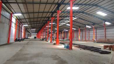 Disewakan Gudang Depan Jalan Raya Legok Dekat Ke Tol Karawaci Luas Bangunan Gudang 11.600luas Tanah -/+ 1,2 Ha Ipl 1.700/m2/bln Listrik 197 Kvaair Tanah Hadap Timur Harga Sewa 45.000/ M2 / Bln Nego