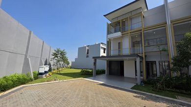 Rumah Mewah di BSD, Tangerang, 4 Kamar Tidur, LT 196m²