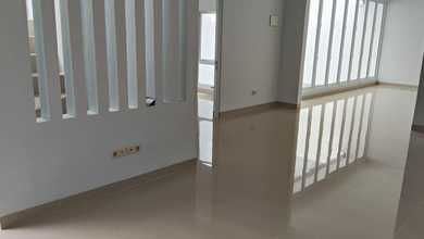 Hunian Favorit di Kota Wisata, Bogor, 3 KT, Harga 2,4 Miliar