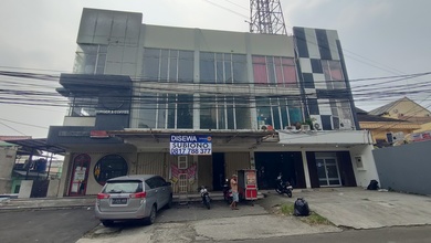 ruko hoek di depan kampus di tangerang kota Banten