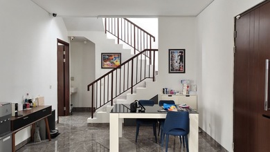 Hunian Mewah di BSD, Tangerang Selatan, 4 KT, LT 120m²