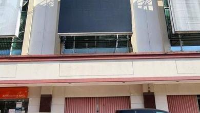 Ruko Mall Mangga Dua Hadap Jalan Raya