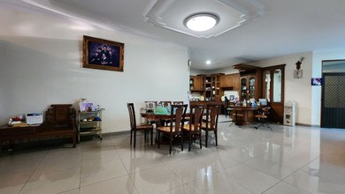 Rumah Minimalis area Green garden, Jakarta Barat, LT 300 m2