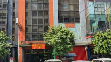 Ruko 2 Gandeng,4.5 Lantai,lokasi Strategis, Jakarta Pusat